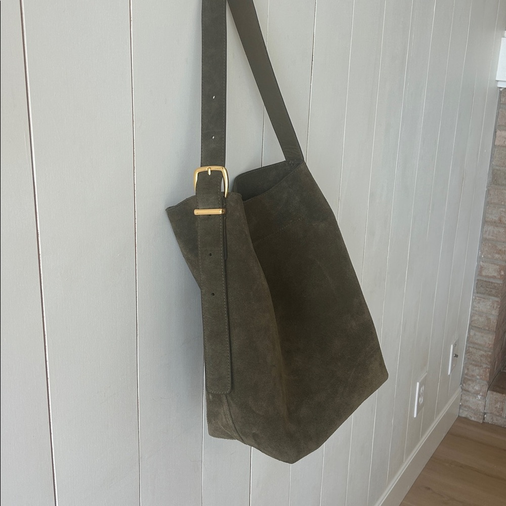 Madewell bucket bag like new - Picture 2 of 7